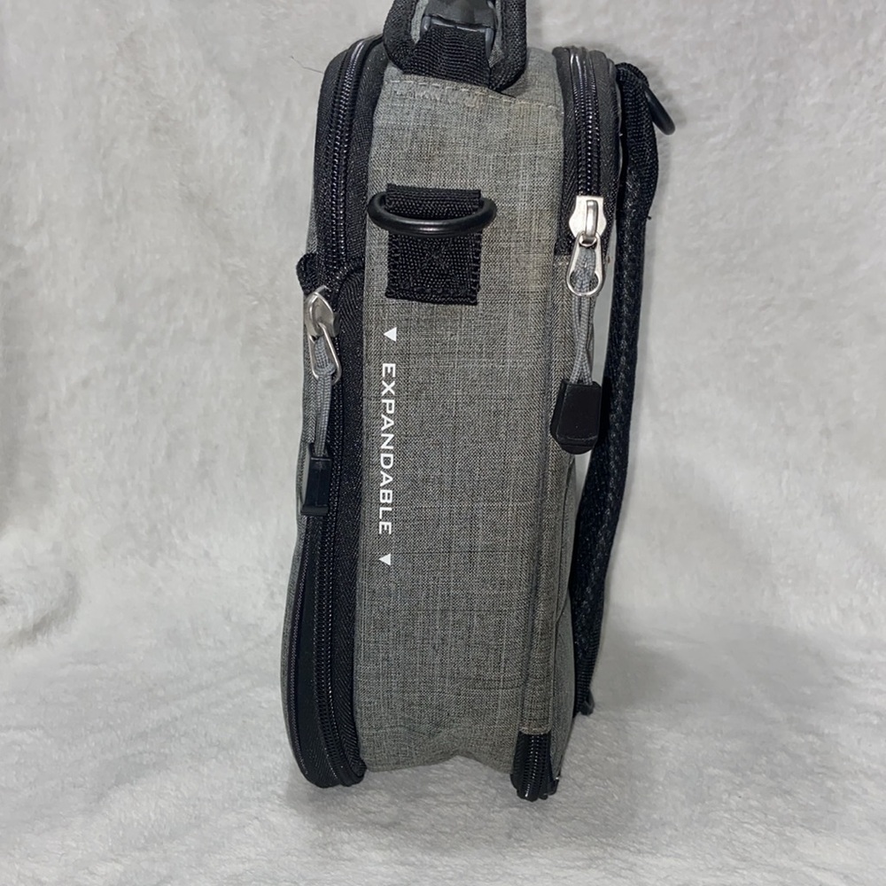 Tommy Bahama Expandable Lunch Pack Grey - Picture 6 of 11